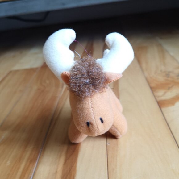 VINTAGE 1997 McDonald's Moose Endangered Animals Small Plush - Picture 2 of 3